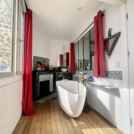 3 Pieces Avec Terrasse Versalles